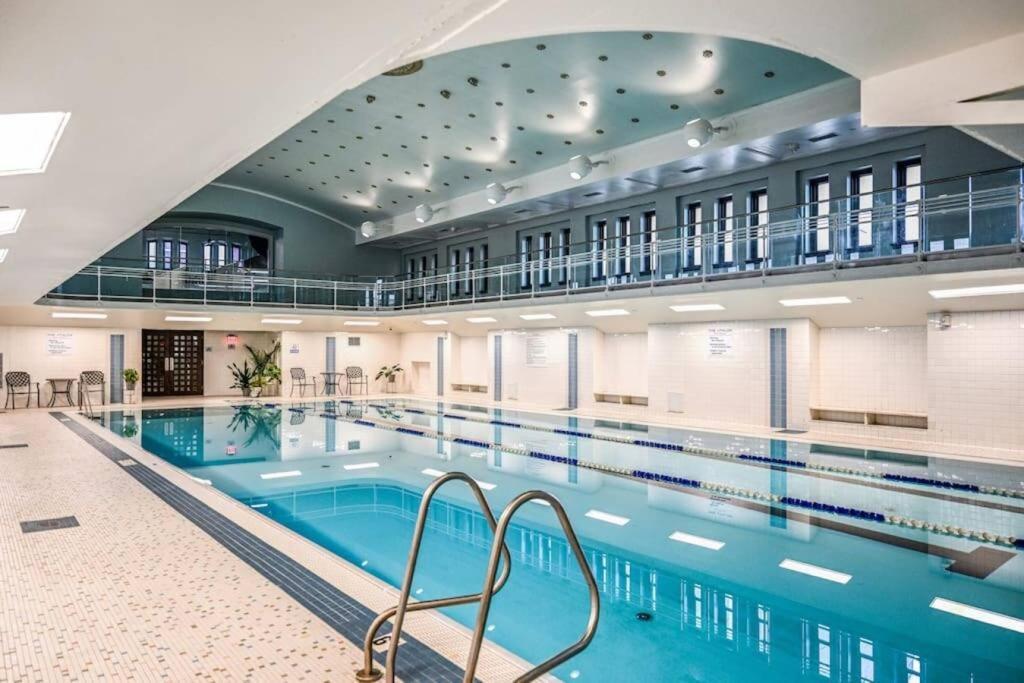 クリーブランド2Br Unit In The Heart Of Dt On Playhouse Square, With Pool And Gym Access-1106アパートメント エクステリア 写真