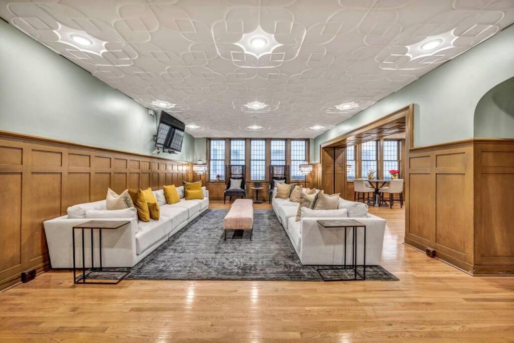クリーブランド2Br Unit In The Heart Of Dt On Playhouse Square, With Pool And Gym Access-1106アパートメント エクステリア 写真