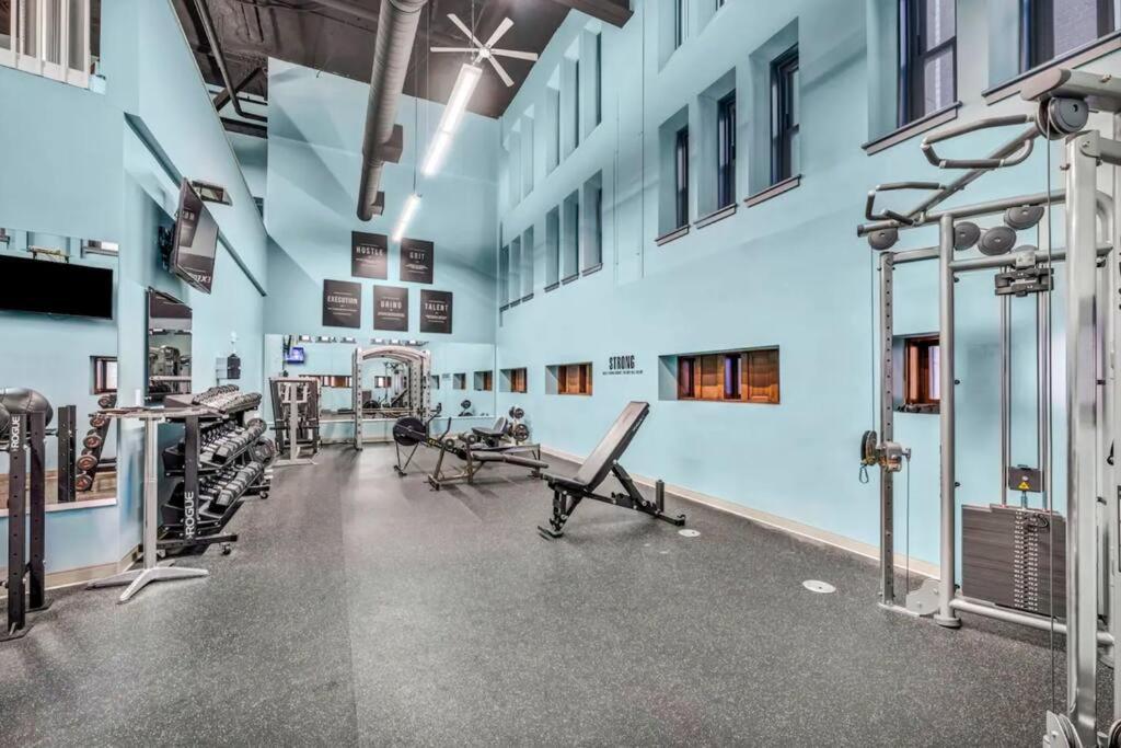 クリーブランド2Br Unit In The Heart Of Dt On Playhouse Square, With Pool And Gym Access-1106アパートメント エクステリア 写真