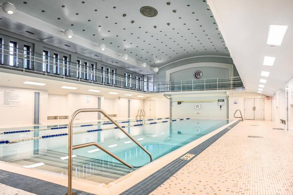クリーブランド2Br Unit In The Heart Of Dt On Playhouse Square, With Pool And Gym Access-1106アパートメント エクステリア 写真