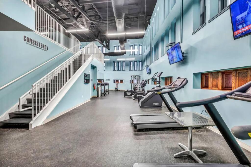 クリーブランド2Br Unit In The Heart Of Dt On Playhouse Square, With Pool And Gym Access-1106アパートメント エクステリア 写真